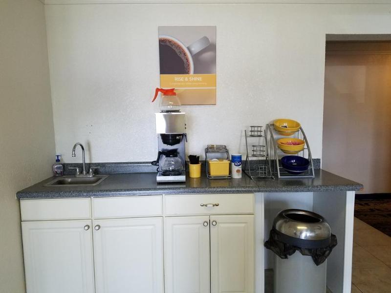 Motel 6 Hope, Ar Luaran gambar